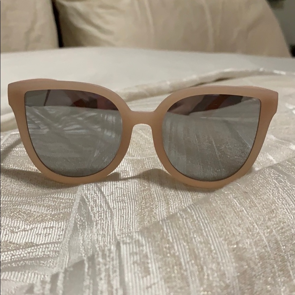 Quay Sunglasses 🕶